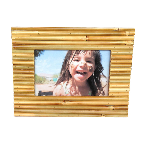 Bingkai Foto Gambar Tiang Bambu Alami Kecil